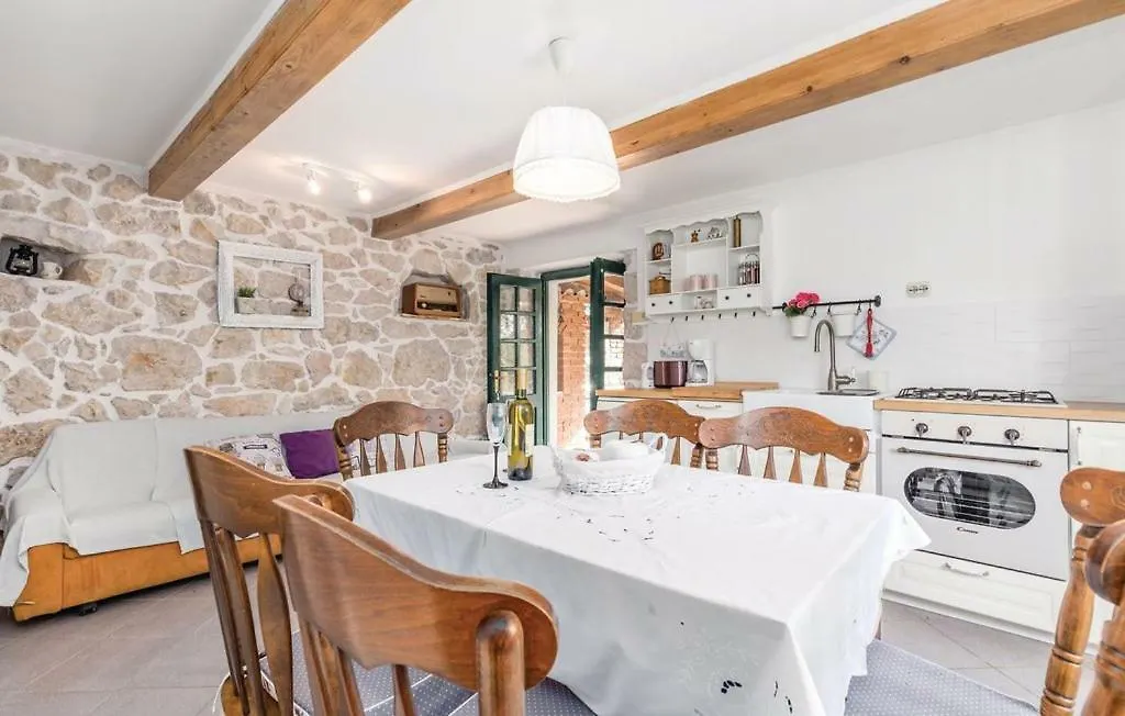 Casa de Férias Guest House Kalla Supetarska Draga